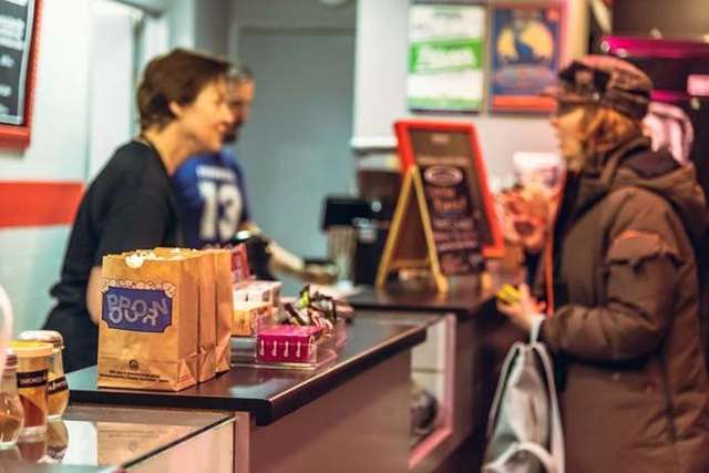 Raccolta dati di contatto dei commercianti